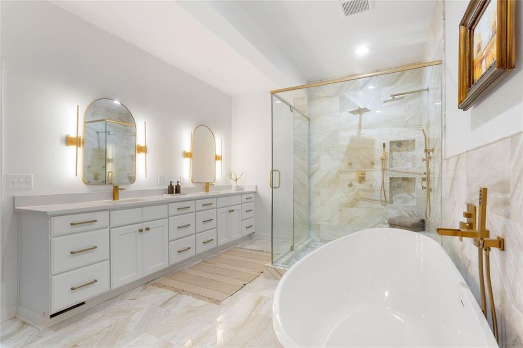 Primary bathroom with soaking tub - The Villa Project